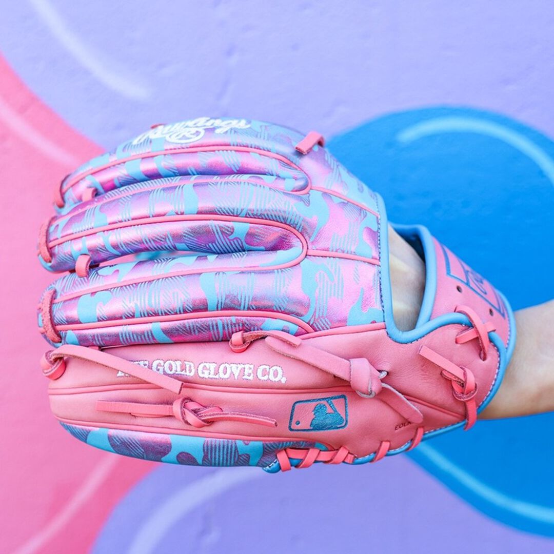 Rawlings | Rawlings Heart of the Hide ColorSync 10 11.75 in Infield Glove Right Hand Throw