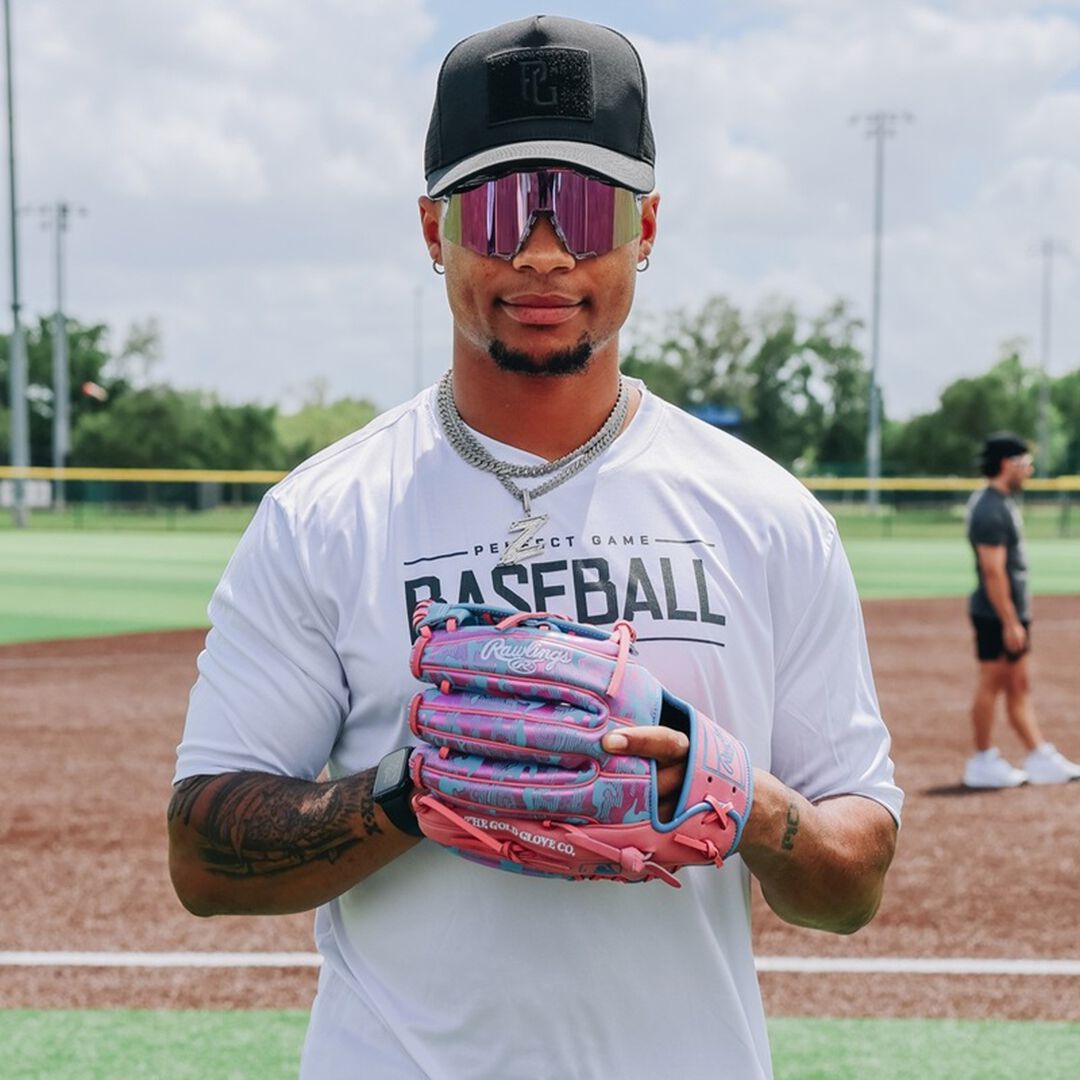 Rawlings | Rawlings Heart of the Hide ColorSync 10 11.75 in Infield Glove Right Hand Throw