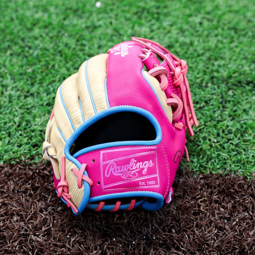 Rawlings Sale | Rawlings Heart of the Hide ColorSync 10 11.5 in Infield Glove Right Hand Throw
