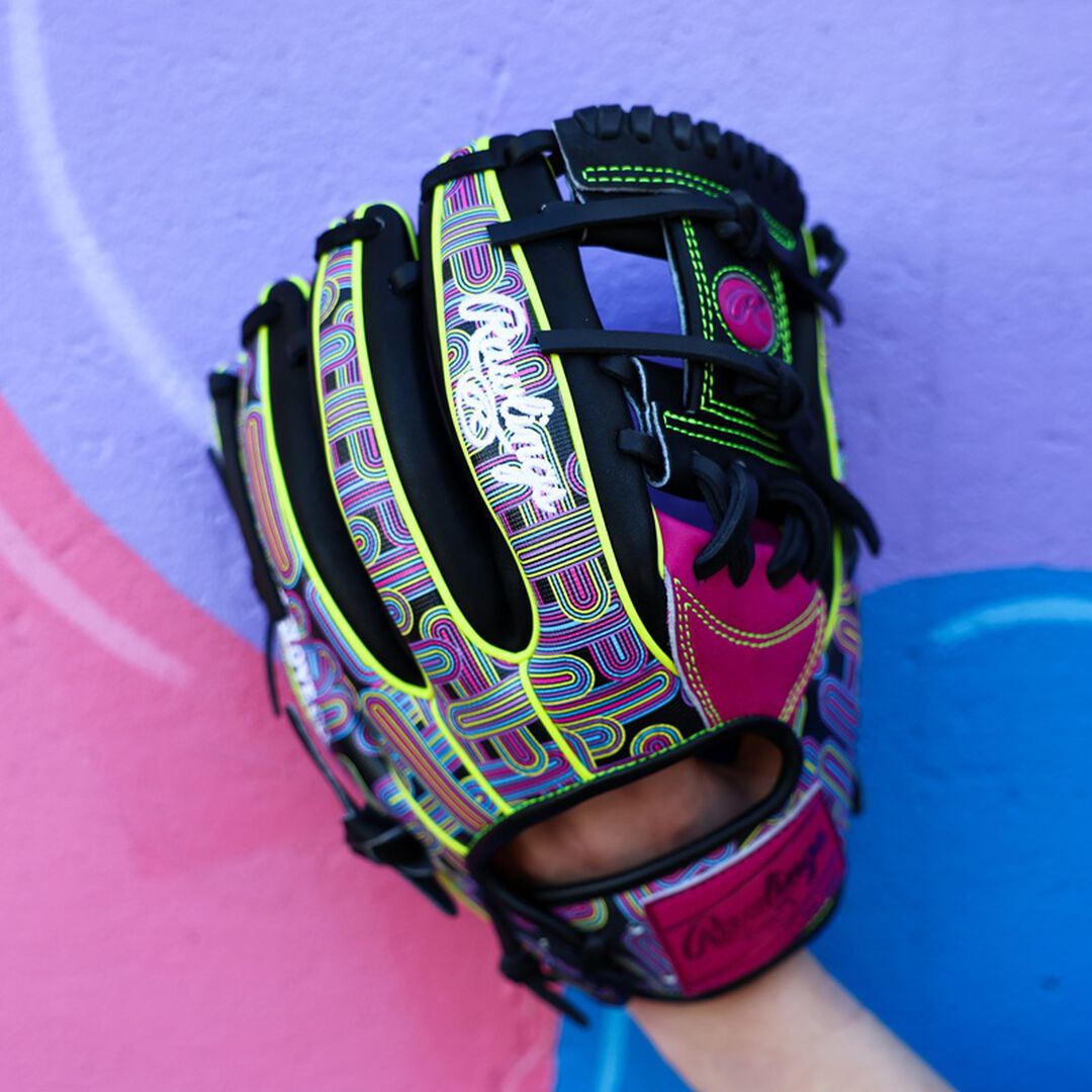 Rawlings Online | Rawlings Heart of the Hide ColorSync 10 11.5 in Infield Glove Right Hand Throw