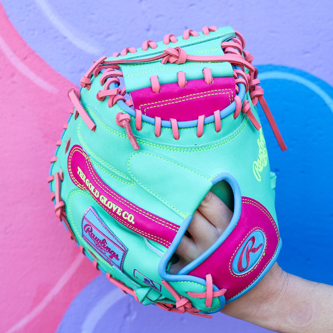 Rawlings Sale | Rawlings Heart of the Hide ColorSync 10 34 in Catcher's Mitt Right Hand Throw