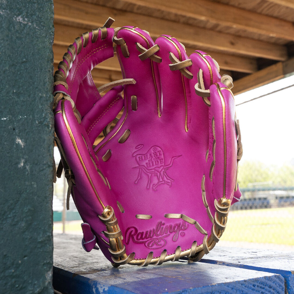 Rawlings On Sale | Exclusive 11.5-Inch R2G Heart of the Hide Berry Infield Glove Right Hand Throw