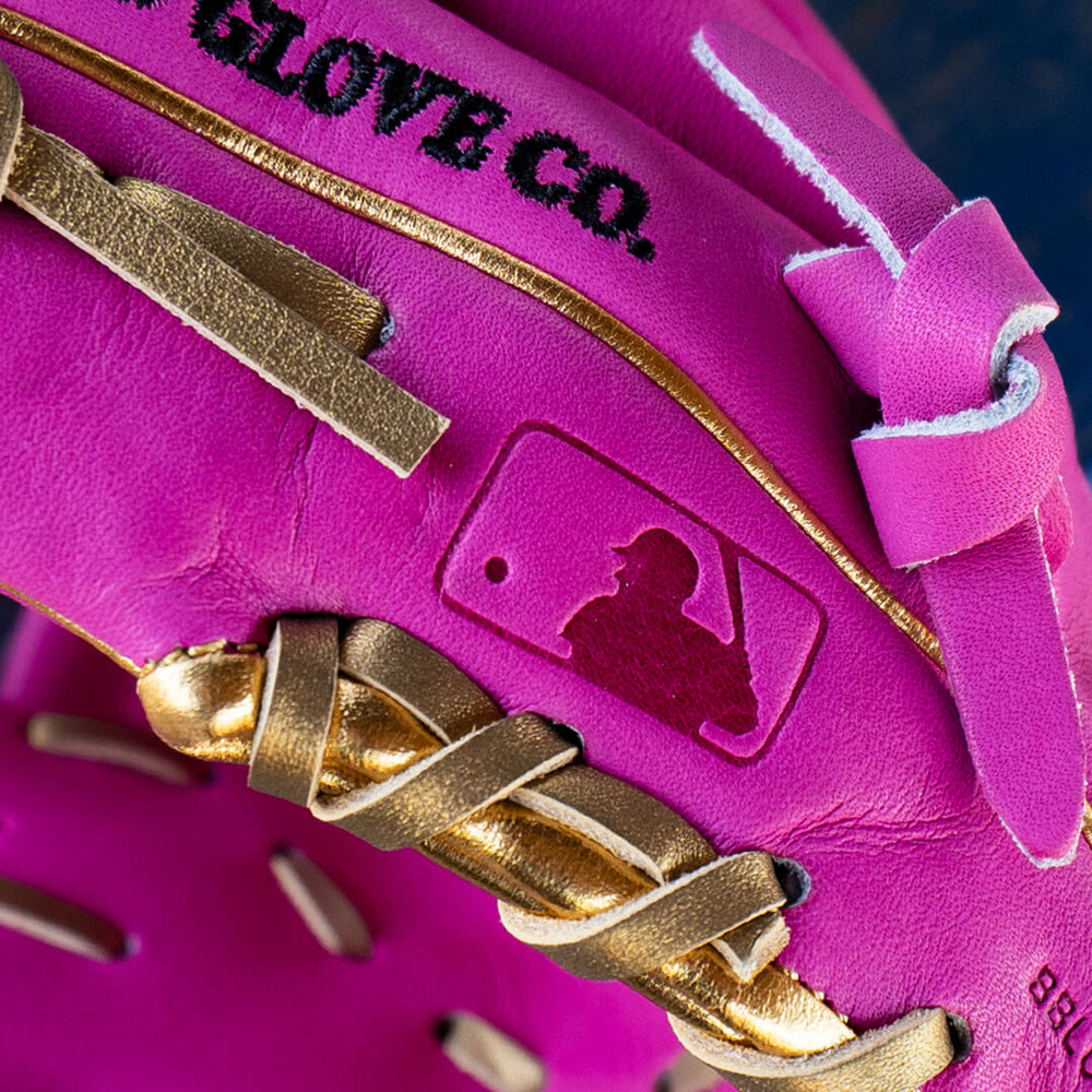 Rawlings On Sale | Exclusive 11.5-Inch R2G Heart of the Hide Berry Infield Glove Right Hand Throw