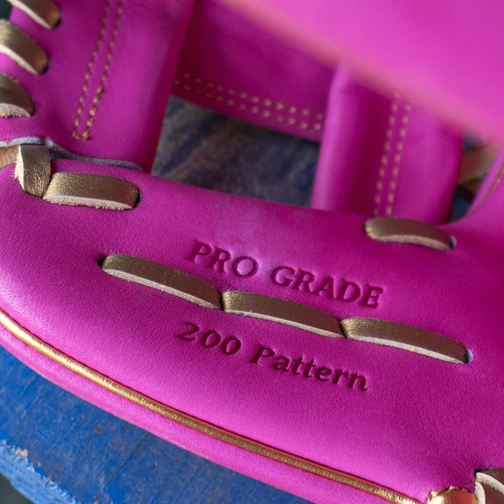 Rawlings On Sale | Exclusive 11.5-Inch R2G Heart of the Hide Berry Infield Glove Right Hand Throw
