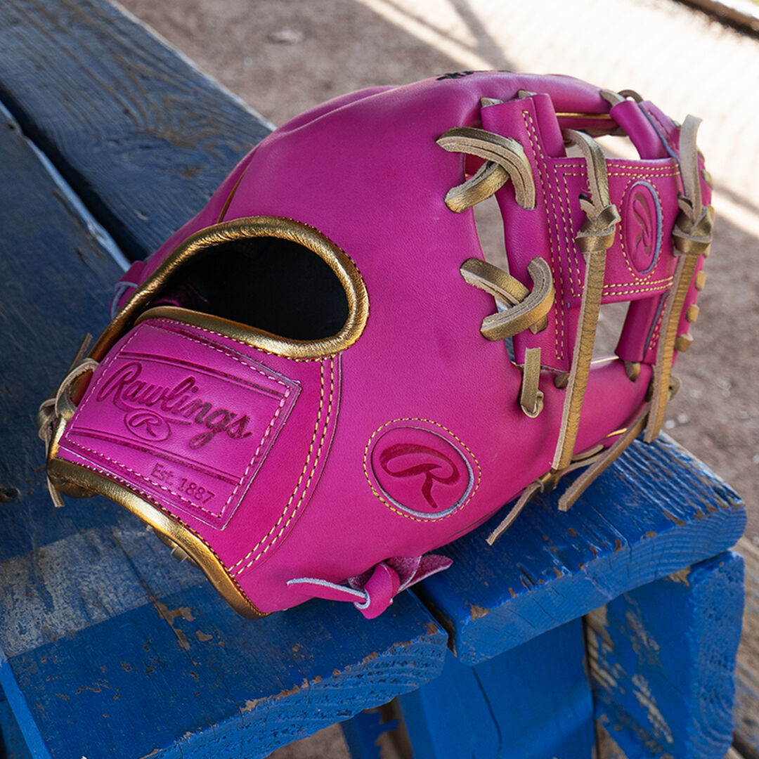 Rawlings On Sale | Exclusive 11.5-Inch R2G Heart of the Hide Berry Infield Glove Right Hand Throw