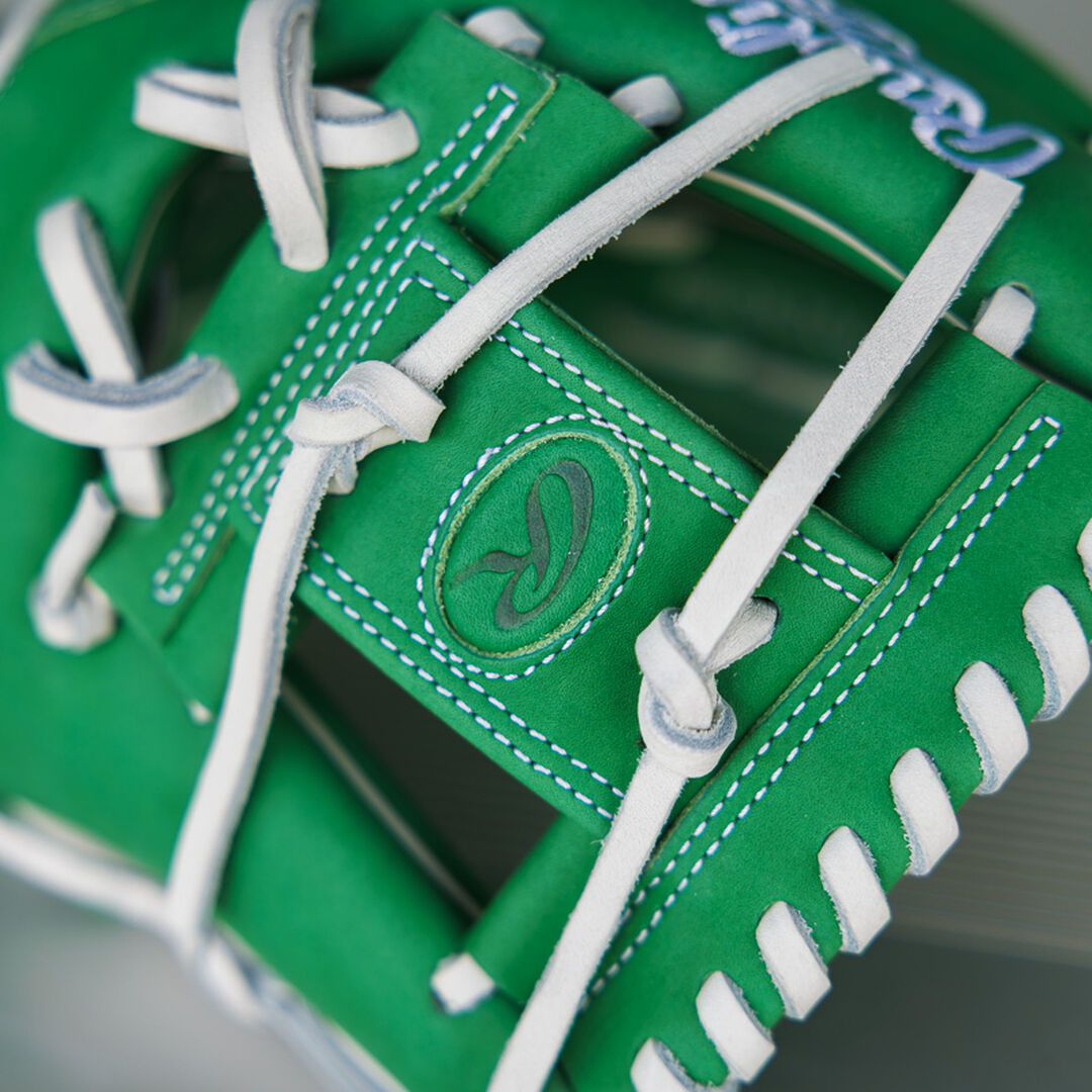 Rawlings | Exclusive Heart of the Hide 11.5-Inch Kelly Green Infield Glove Right Hand Throw