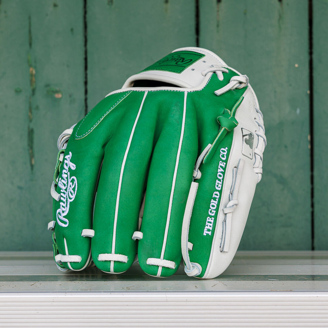 Rawlings | Exclusive Heart of the Hide 11.5-Inch Kelly Green Infield Glove Right Hand Throw