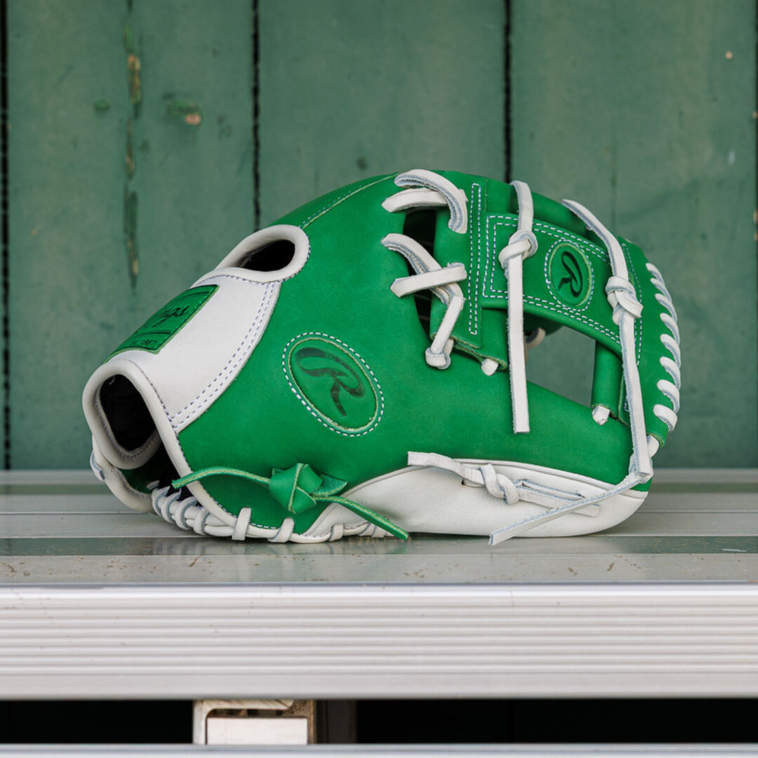Rawlings | Exclusive Heart of the Hide 11.5-Inch Kelly Green Infield Glove Right Hand Throw