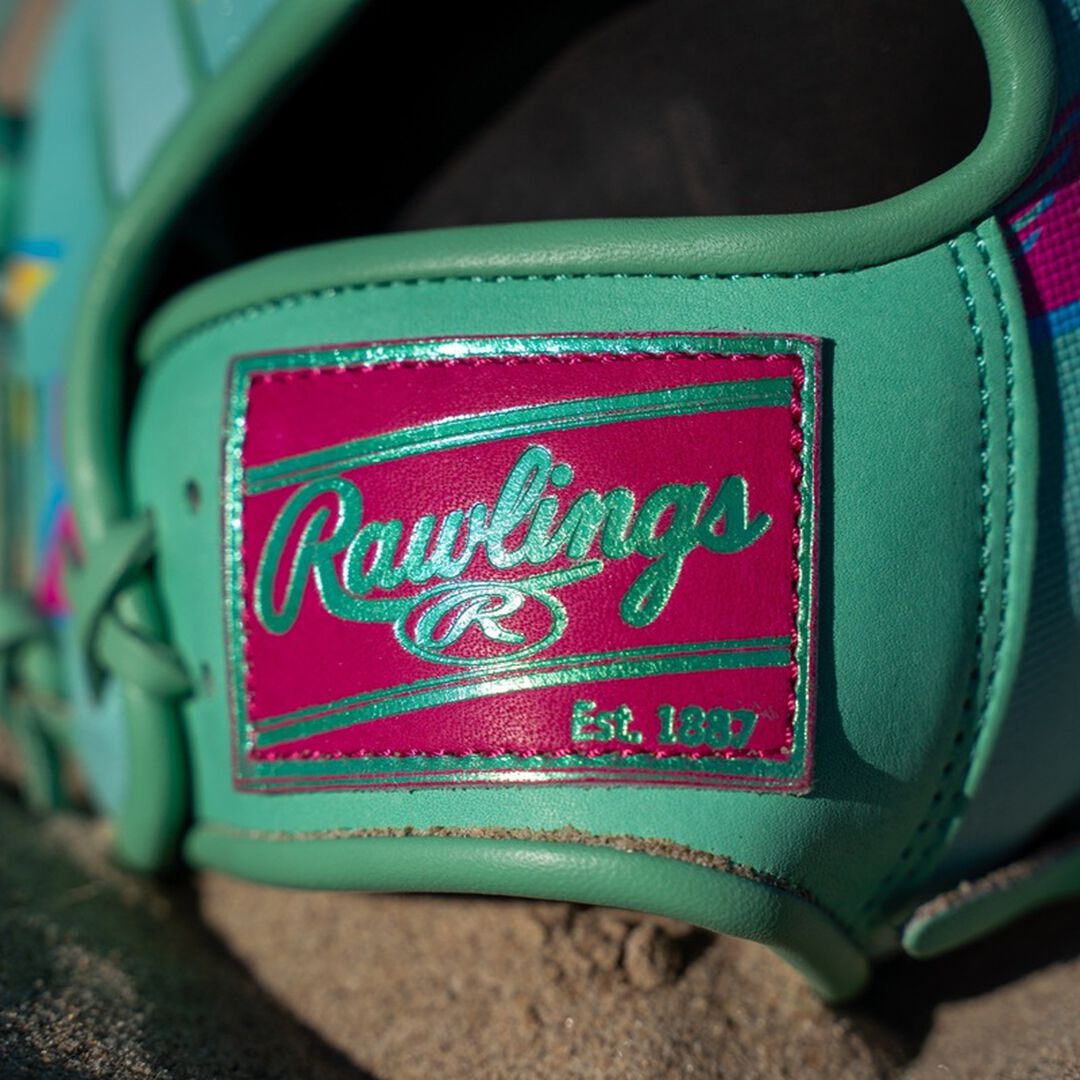 Rawlings Sale | Rawlings Heart of the Hide Spring Break 11.5 Inch Infield Glove Right Hand Throw