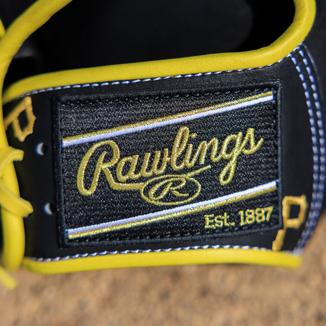 Rawlings New | Pittsburgh Pirates Heart of the Hide 11.75-Inch Infield Glove