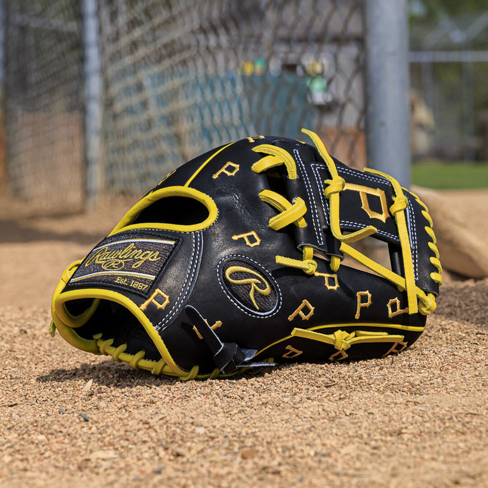 Rawlings New | Pittsburgh Pirates Heart of the Hide 11.75-Inch Infield Glove