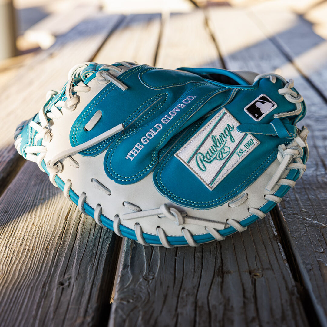Rawlings New | Exclusive 33-inch Rawlings R2G Heart of the Hide Catcher's Mitt
