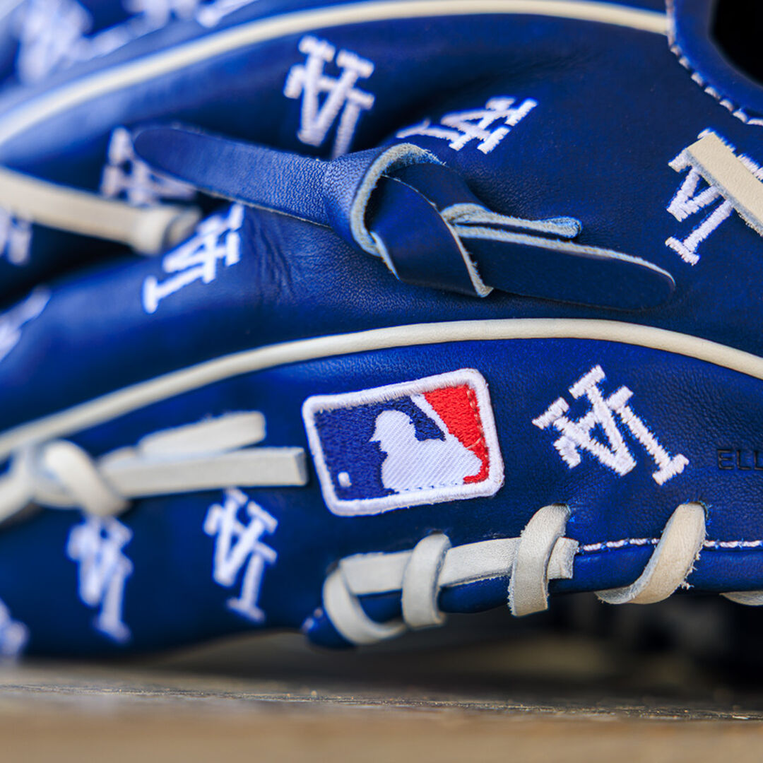 Rawlings | Los Angeles Dodgers Heart of the Hide 11.75-Inch Infield Glove