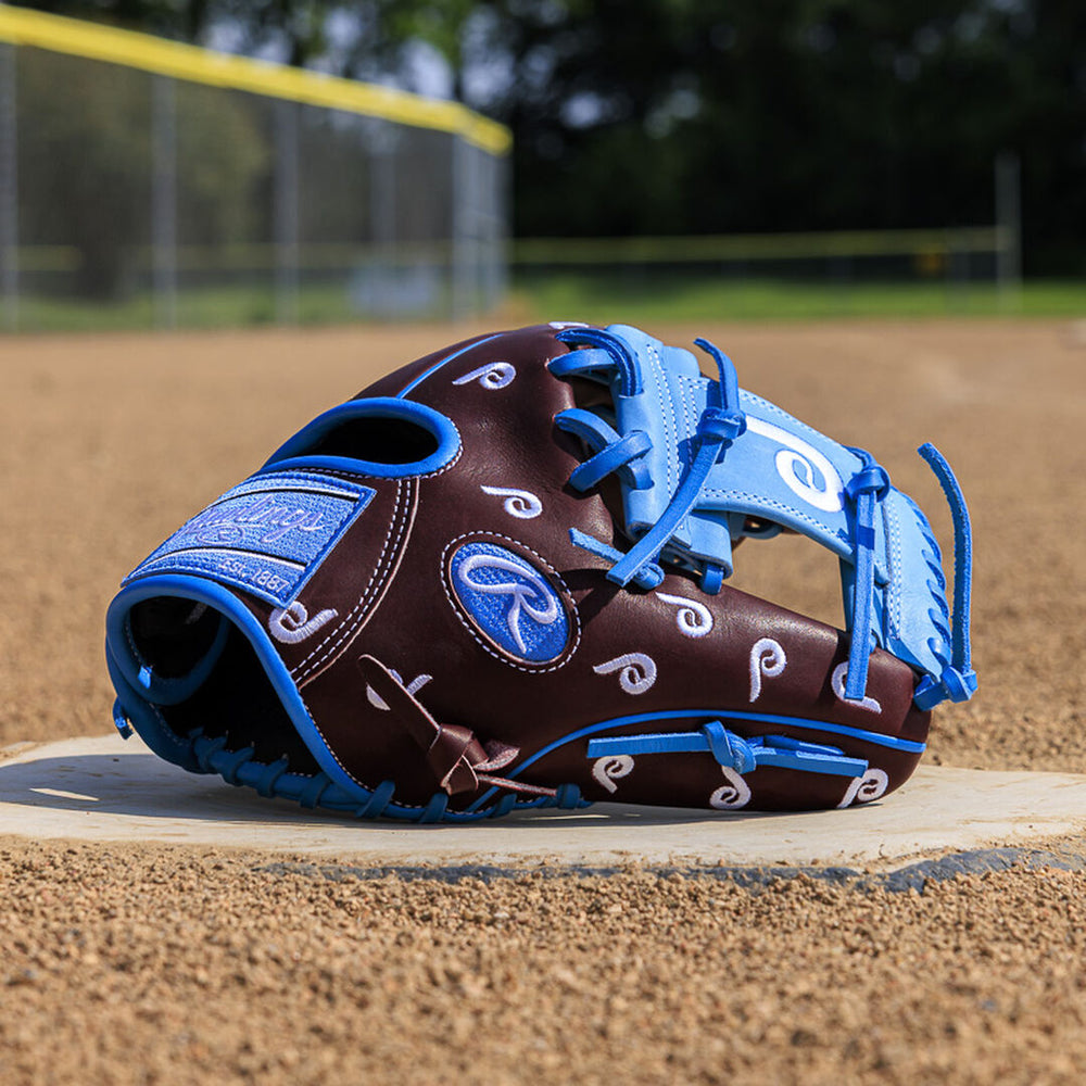Rawlings | Philadelphia Phillies Heart of the Hide 11.75-Inch Infield Glove