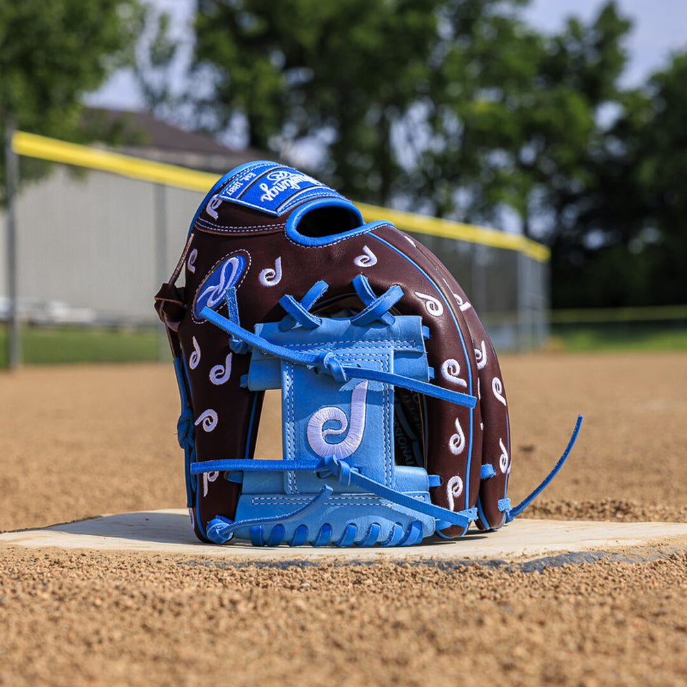 Rawlings | Philadelphia Phillies Heart of the Hide 11.75-Inch Infield Glove