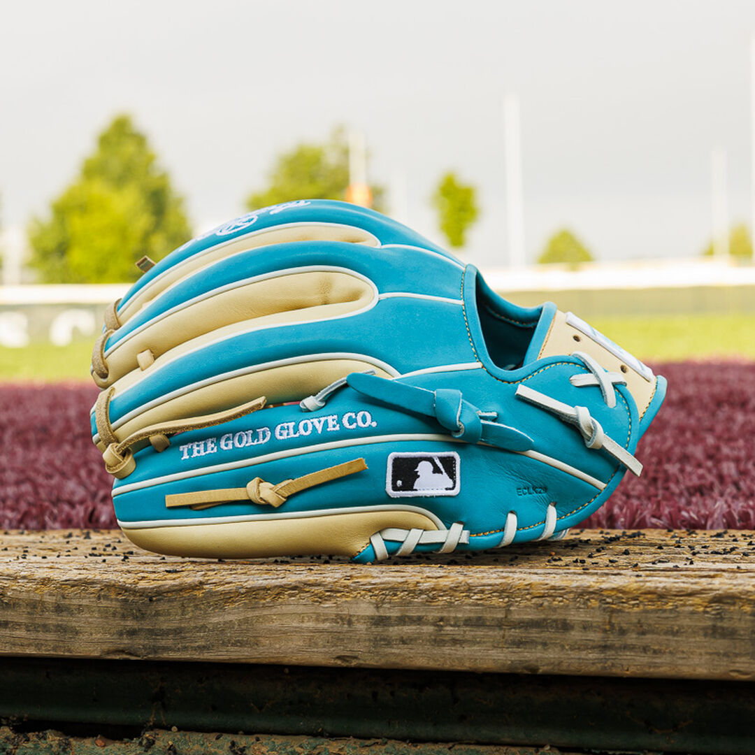 Rawlings | Exclusive Heart of the Hide 11.5" Infield Baseball Glove Right Hand Throw
