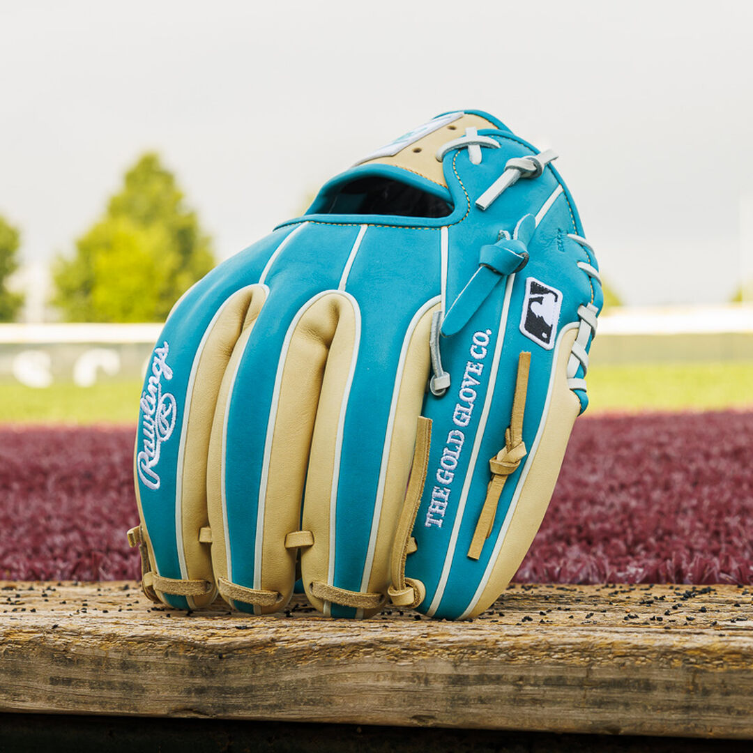 Rawlings | Exclusive Heart of the Hide 11.5" Infield Baseball Glove Right Hand Throw