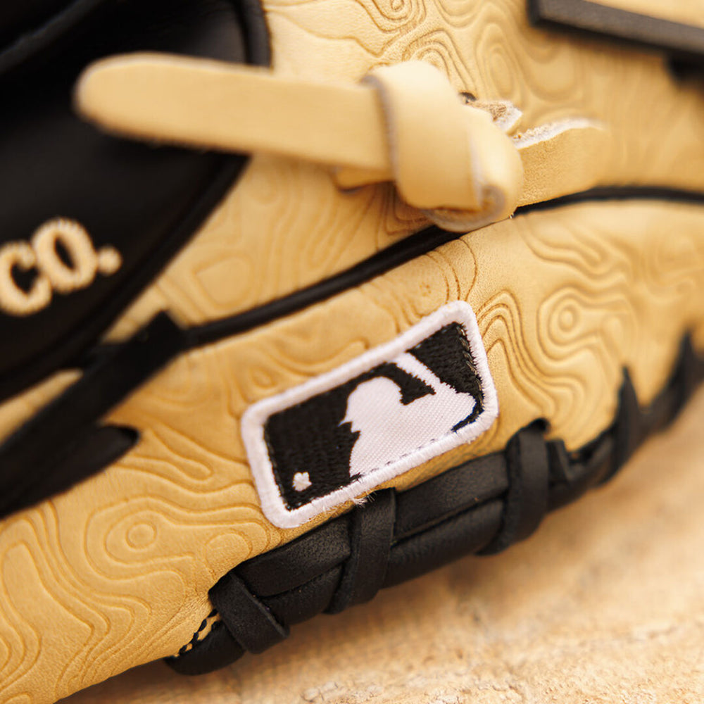 Rawlings New | Heart of the Hide 11.75-inch Topo Print Wing Tip Glove