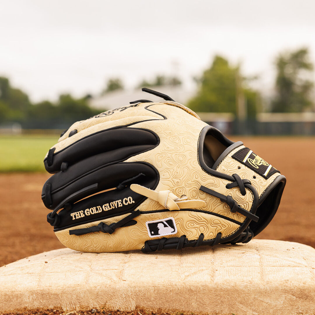 Rawlings New | Heart of the Hide 11.75-inch Topo Print Wing Tip Glove