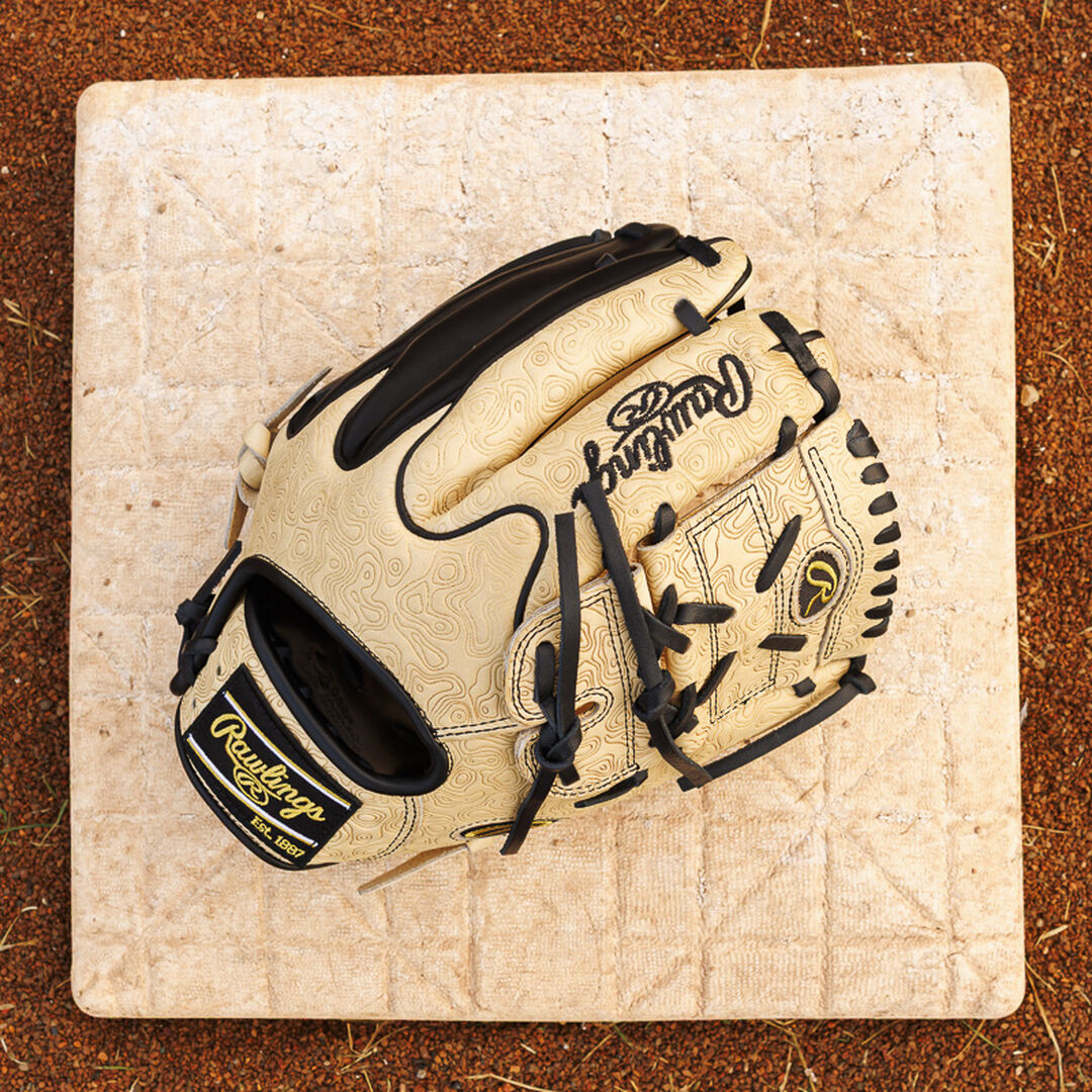 Rawlings New | Heart of the Hide 11.75-inch Topo Print Wing Tip Glove
