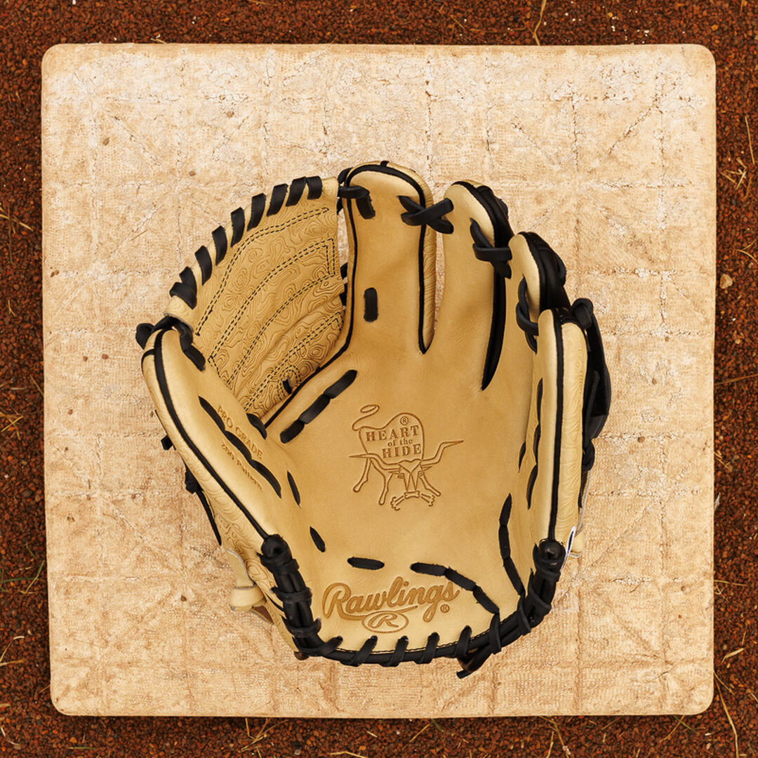 Rawlings New | Heart of the Hide 11.75-inch Topo Print Wing Tip Glove
